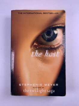 Stephenie Meyer: The Host Měkká
