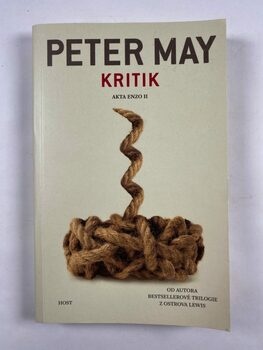 Peter May: Kritik