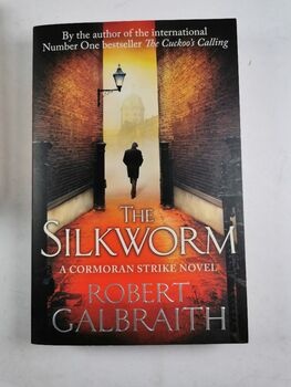 Robert Galbraith: The Silkworm Měkká (2015)